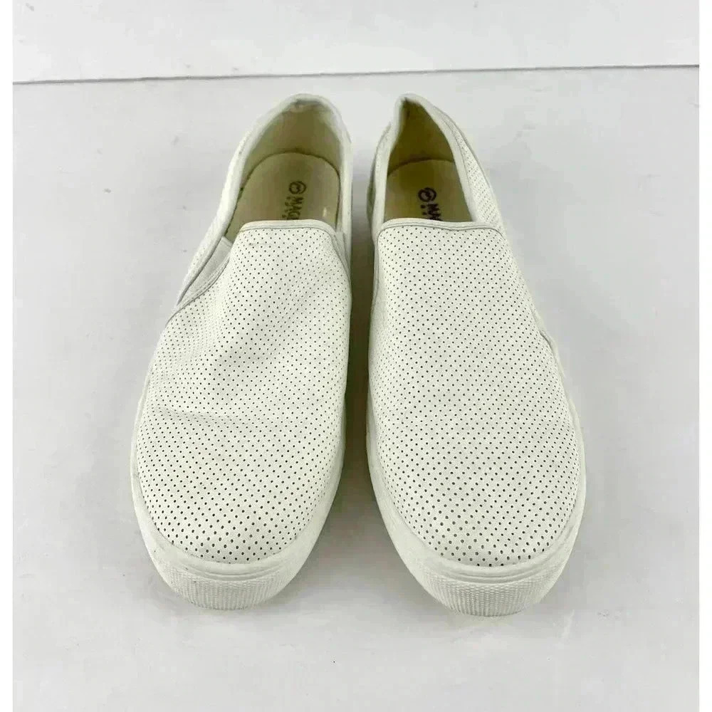 White Perforated Slip On Casual Shoes Sz 10 B Magellan Outdoors Women's - Picture 2 of 9